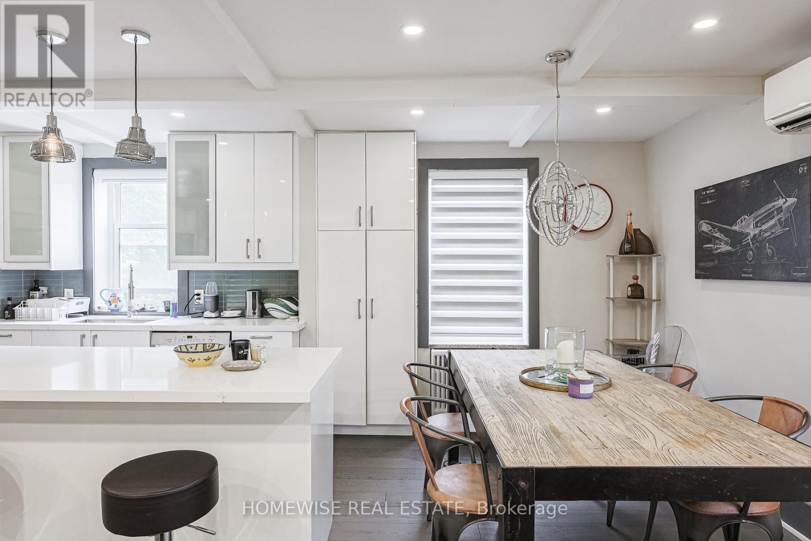 Photo 2 of 308 2603 Bathurst Street, Toronto ON