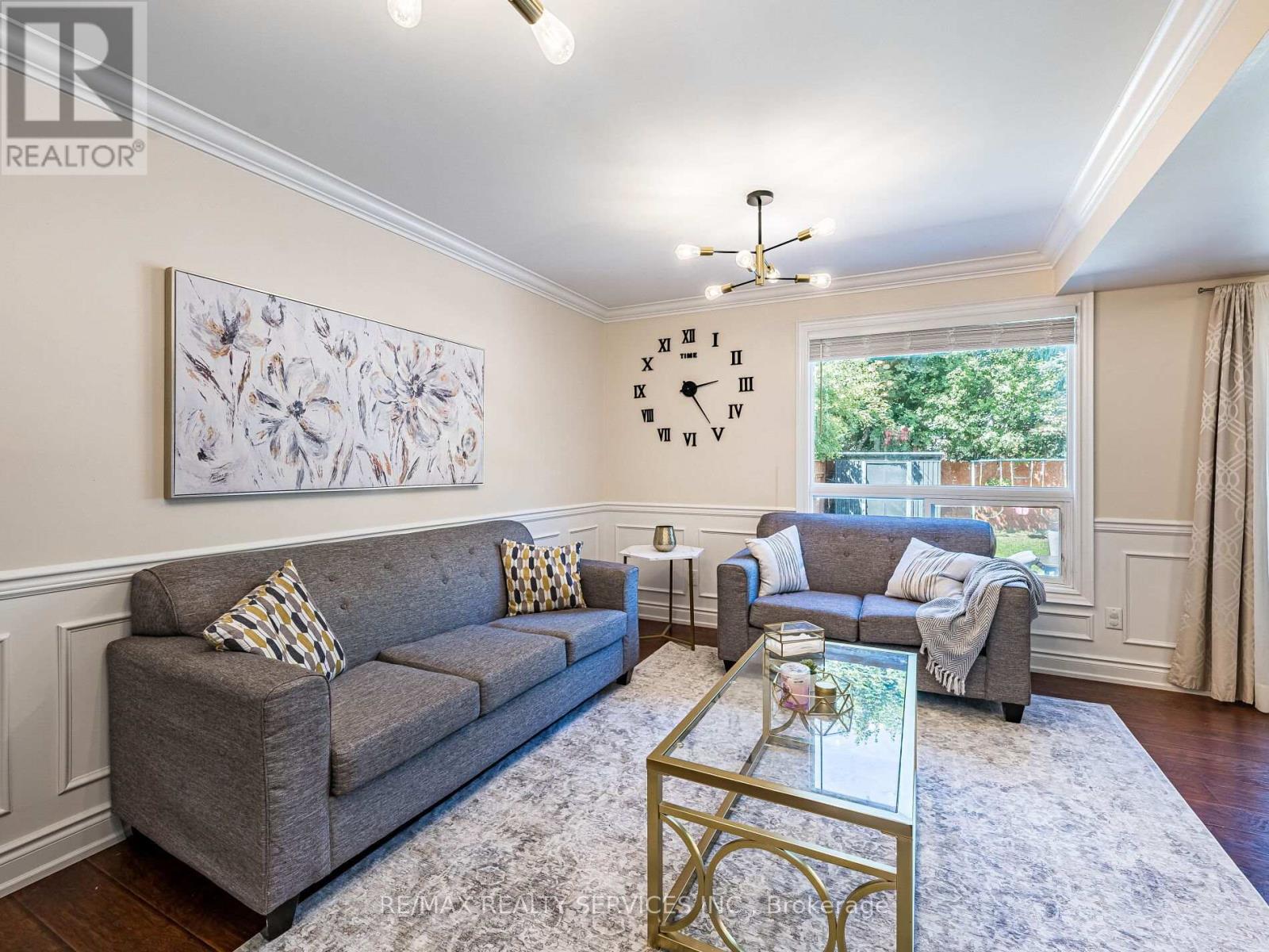 Photo 13 of 312 Killarney Court, Oshawa ON