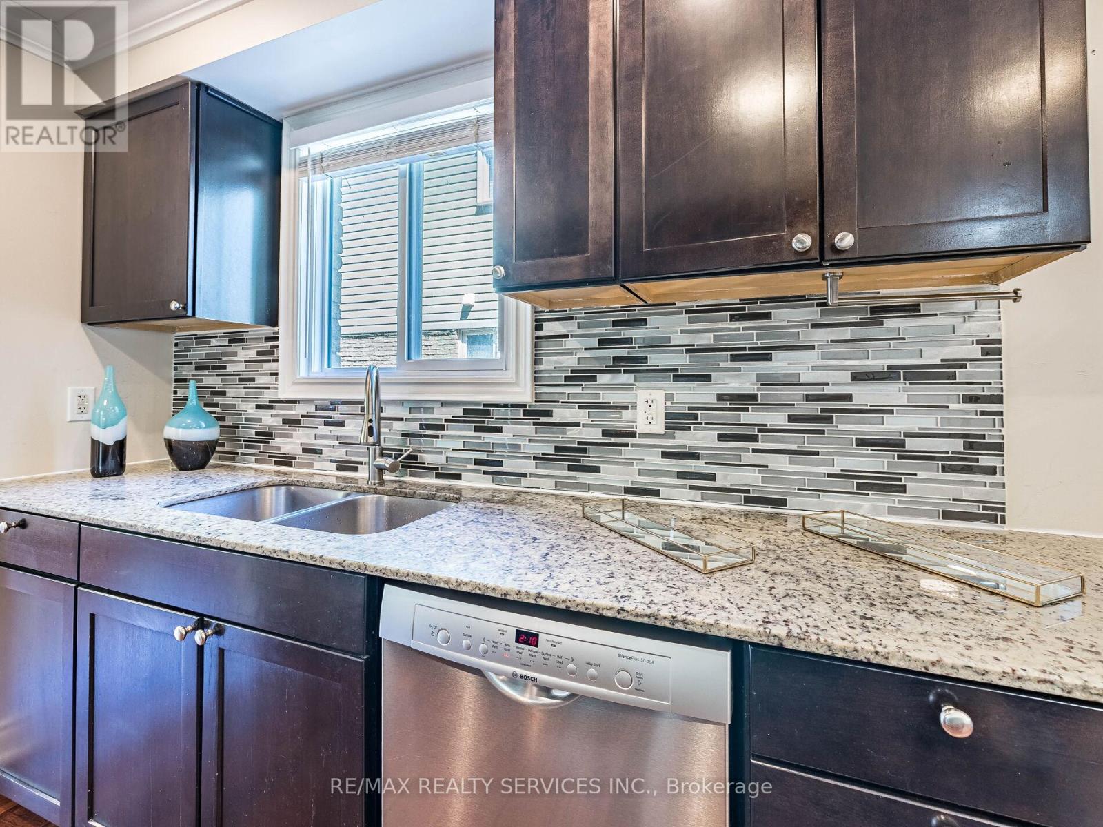 Photo 24 of 312 Killarney Court, Oshawa ON