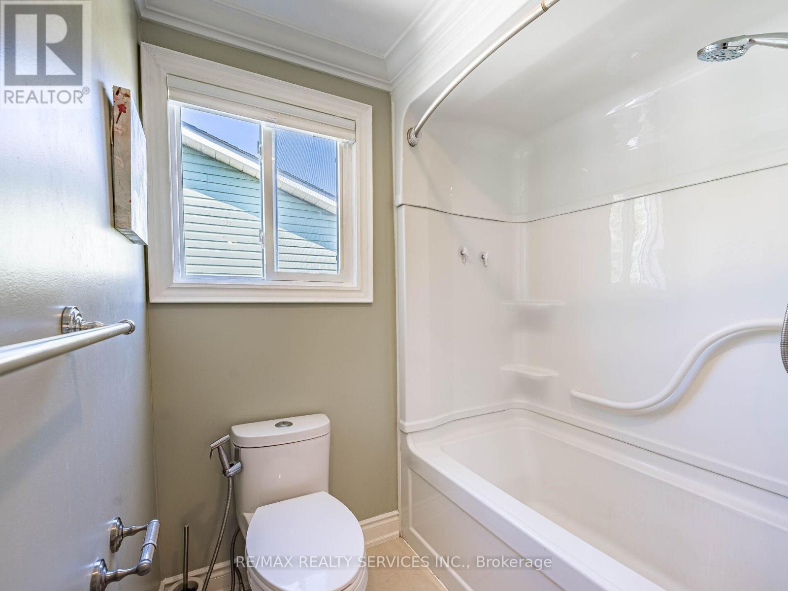 Photo 37 of 312 Killarney Court, Oshawa ON