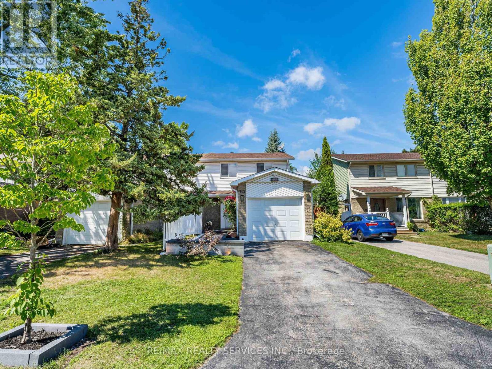 Photo 6 of 312 Killarney Court, Oshawa ON