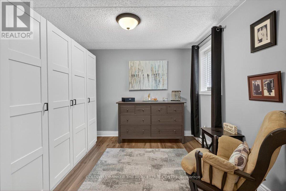 Photo 28 of 102 74 The Queensway S, Georgina ON