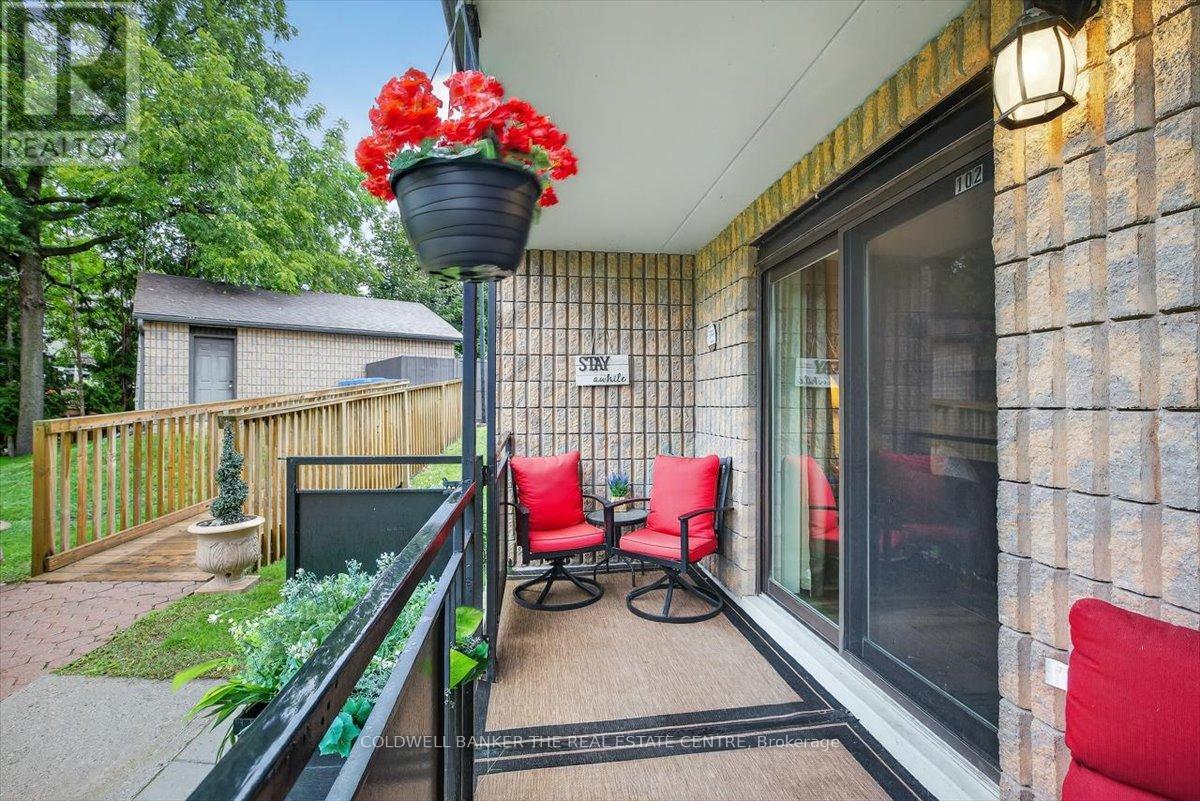 Photo 33 of 102 74 The Queensway S, Georgina ON