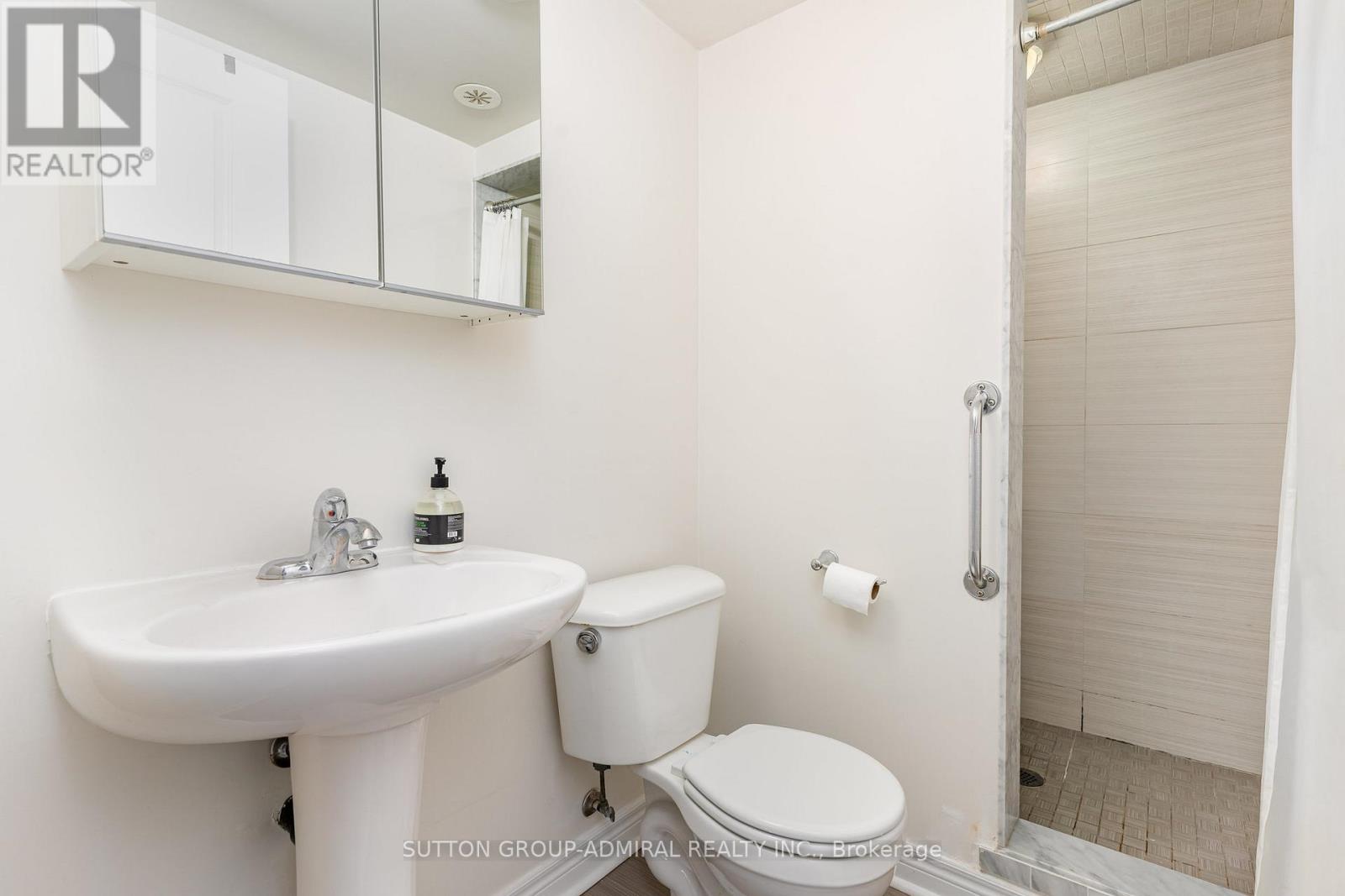 Photo 21 of 32 Grand Trunk Avenue, Vaughan ON