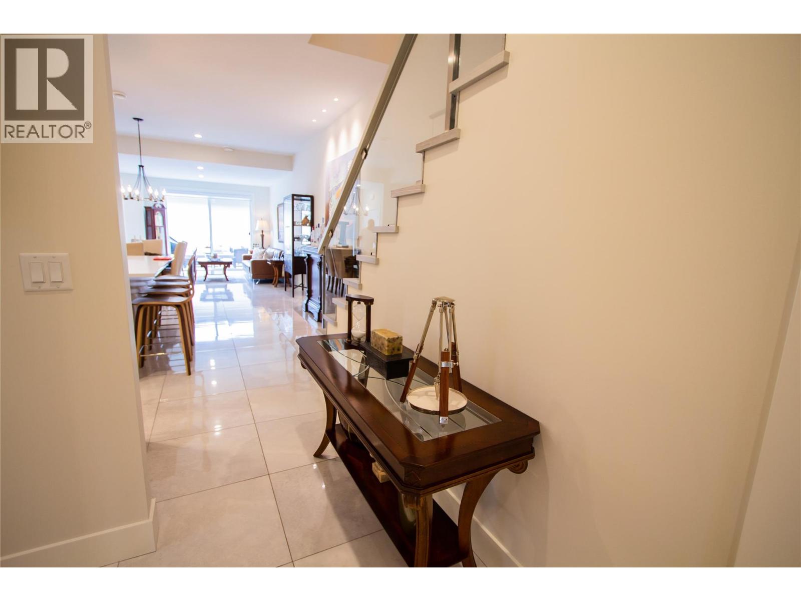 Photo 10 of 1286 Ethel Street, Kelowna BC