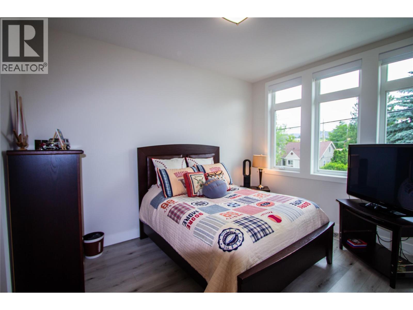 Photo 37 of 1286 Ethel Street, Kelowna BC