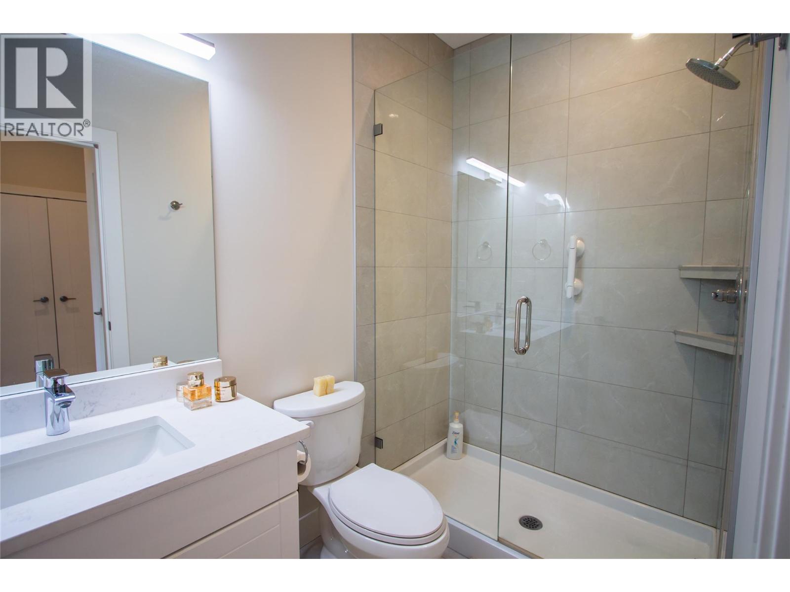 Photo 7 of 1286 Ethel Street, Kelowna BC