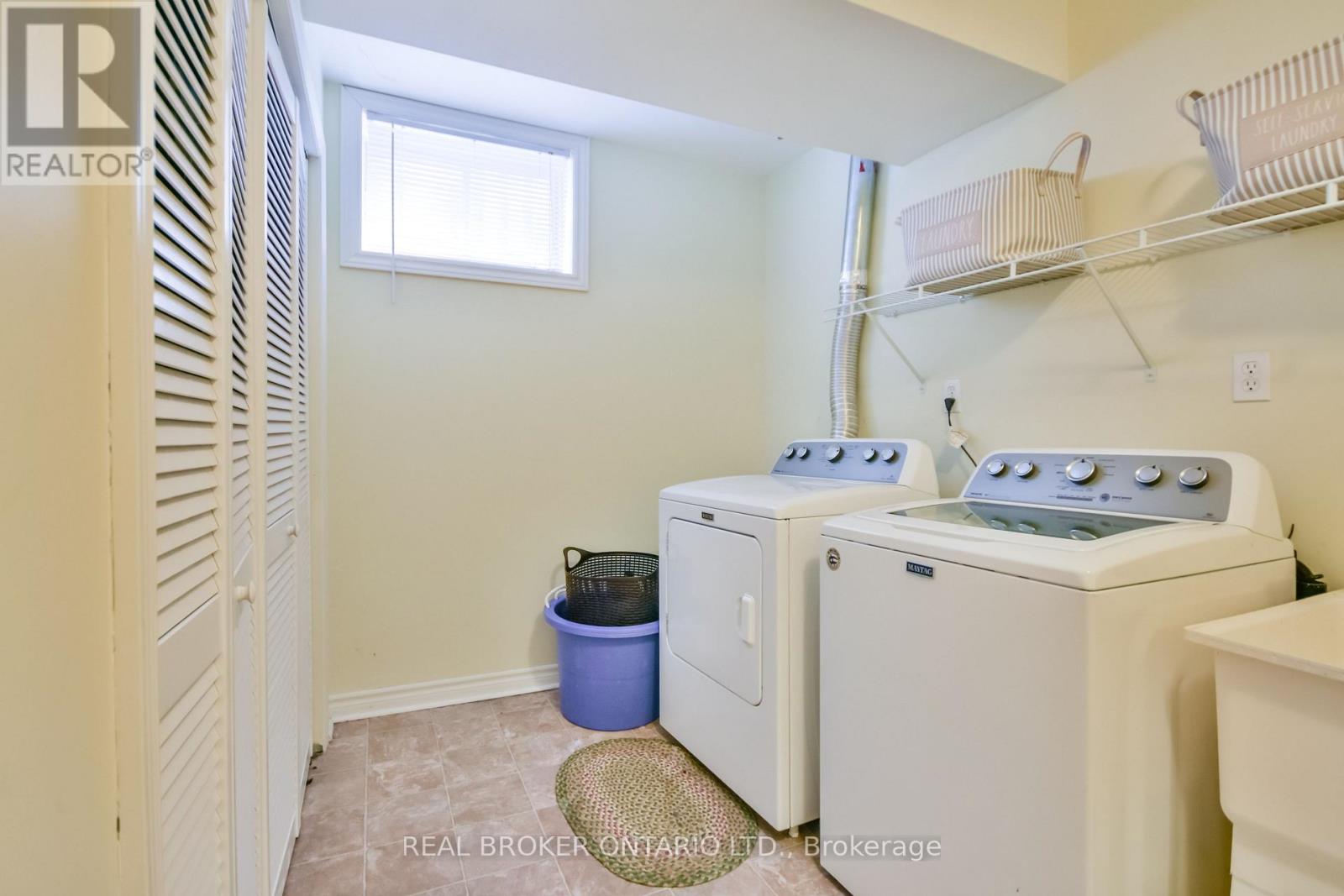 Photo 12 of 210 Pringle Drive, Barrie ON