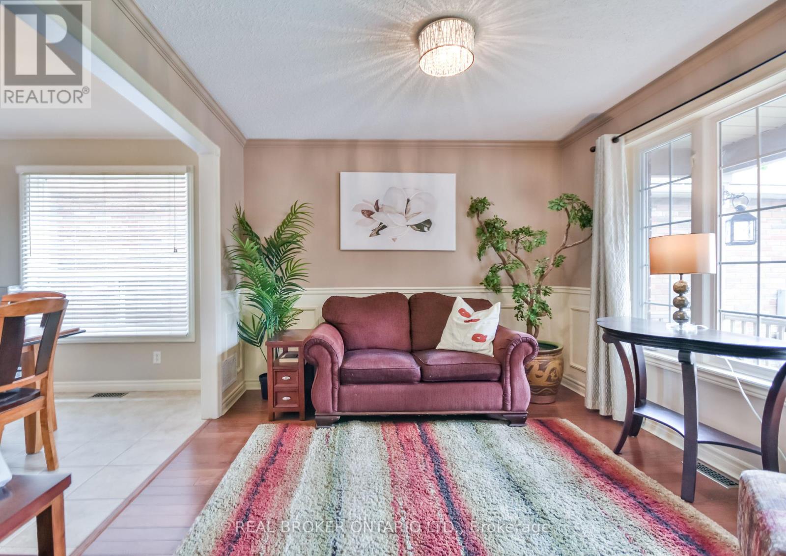 Photo 16 of 210 Pringle Drive, Barrie ON
