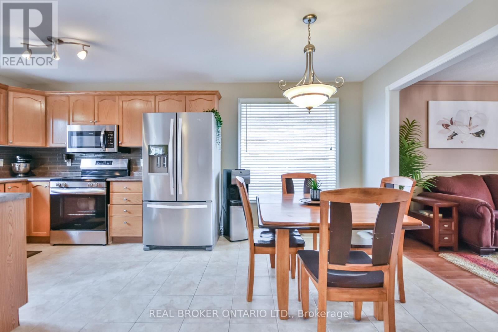 Photo 20 of 210 Pringle Drive, Barrie ON