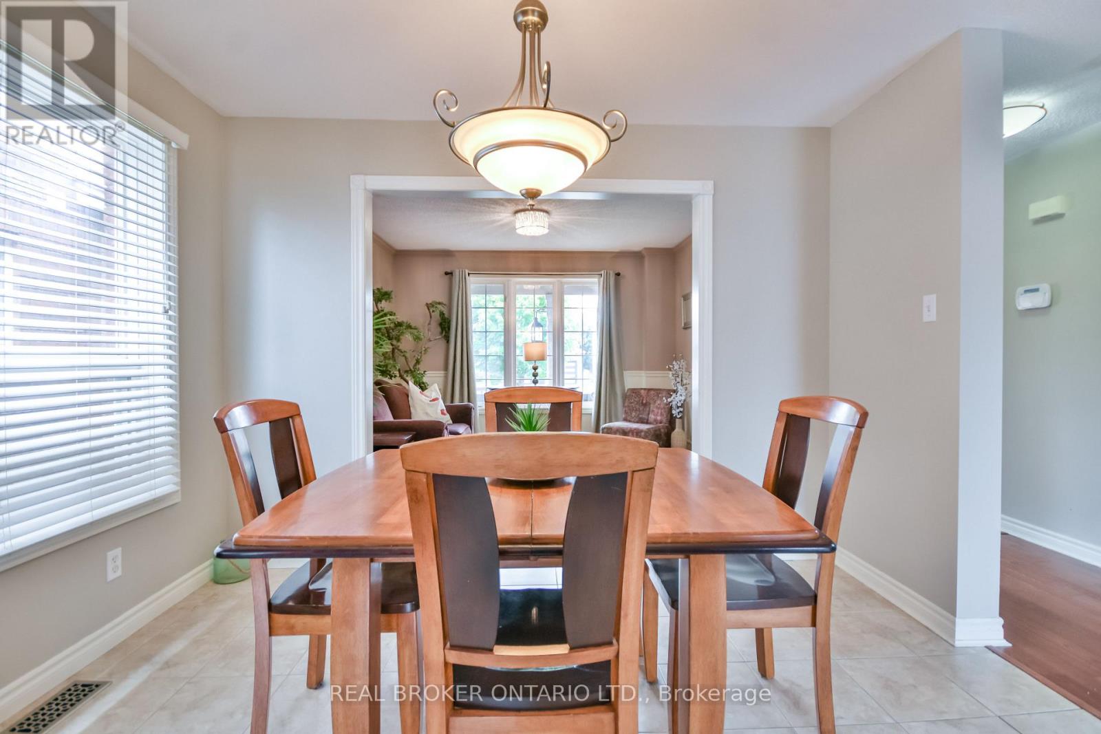 Photo 25 of 210 Pringle Drive, Barrie ON