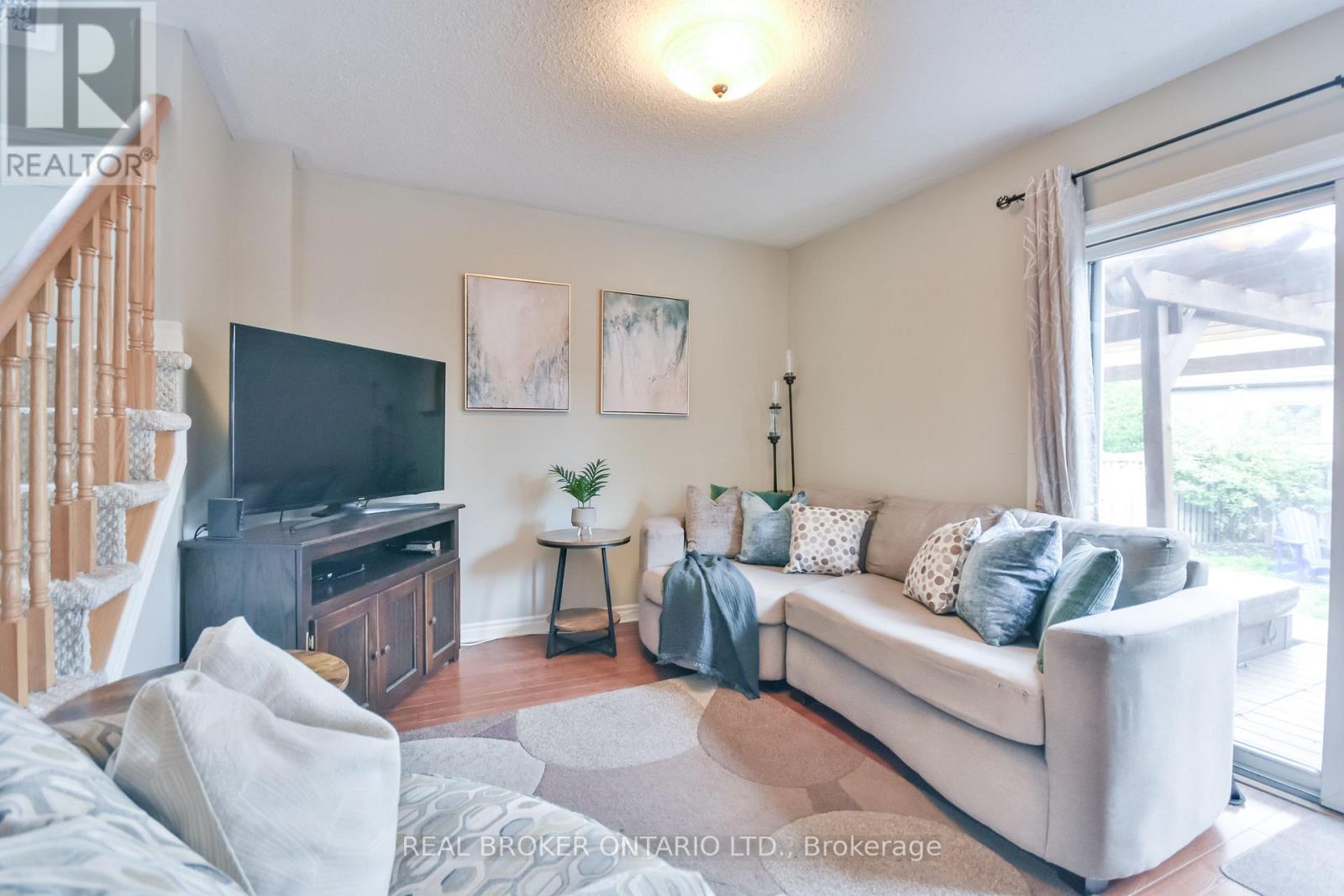 Photo 28 of 210 Pringle Drive, Barrie ON