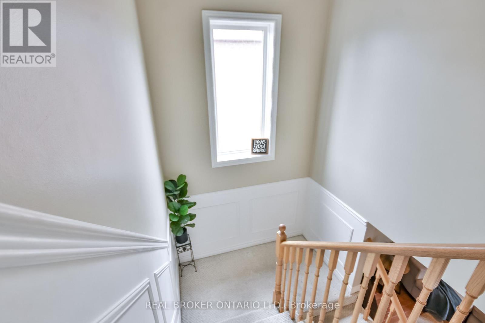 Photo 34 of 210 Pringle Drive, Barrie ON