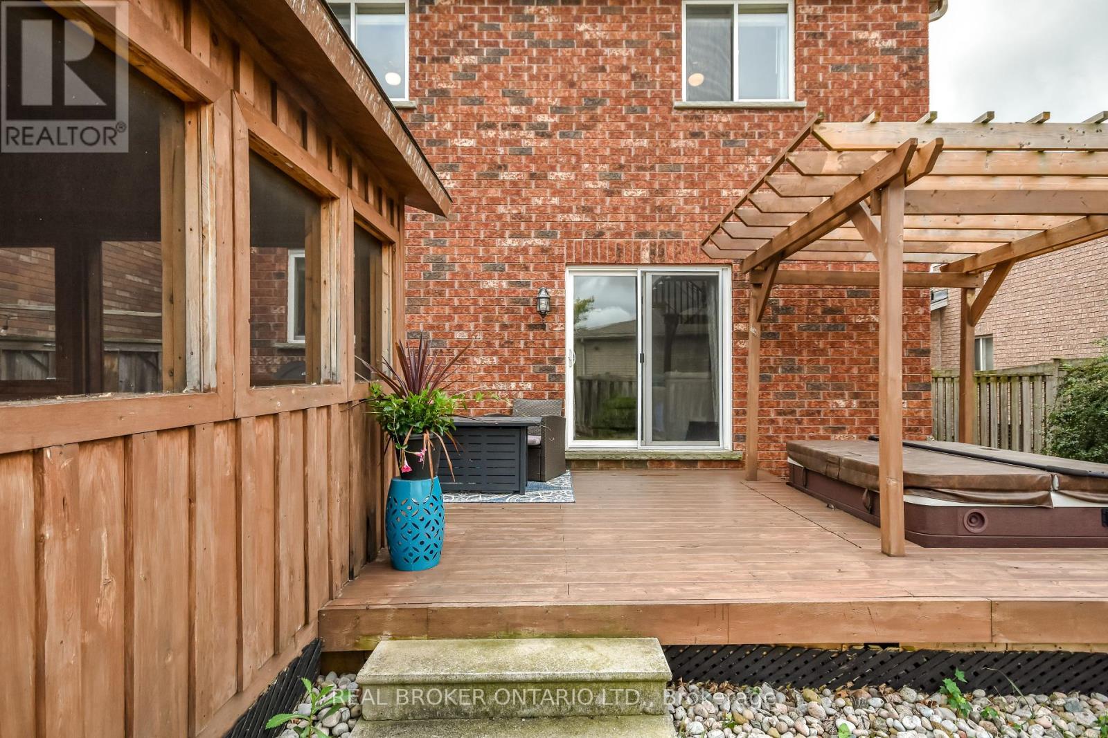 Photo 42 of 210 Pringle Drive, Barrie ON