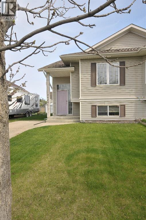Photo 2 of 9020 64 Avenue, Grande Prairie AB