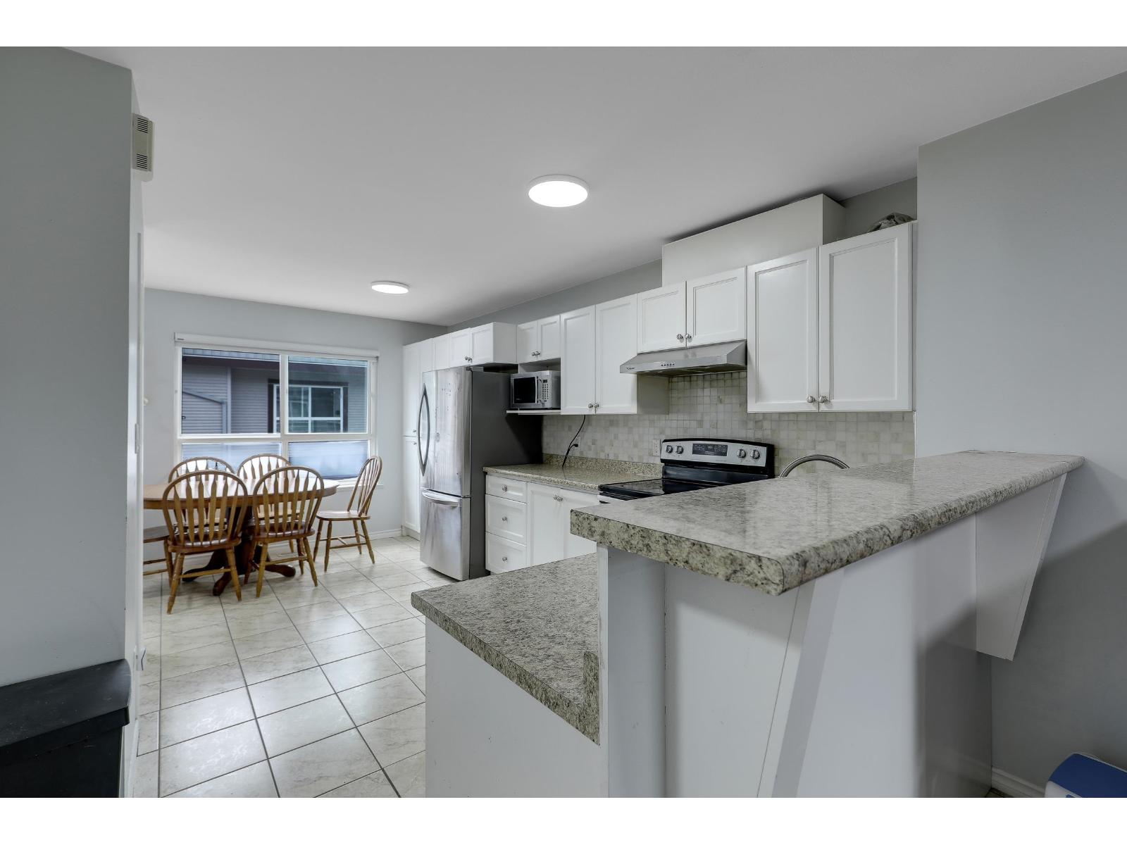 Photo 13 of 2 12730 66 Avenue, Surrey BC