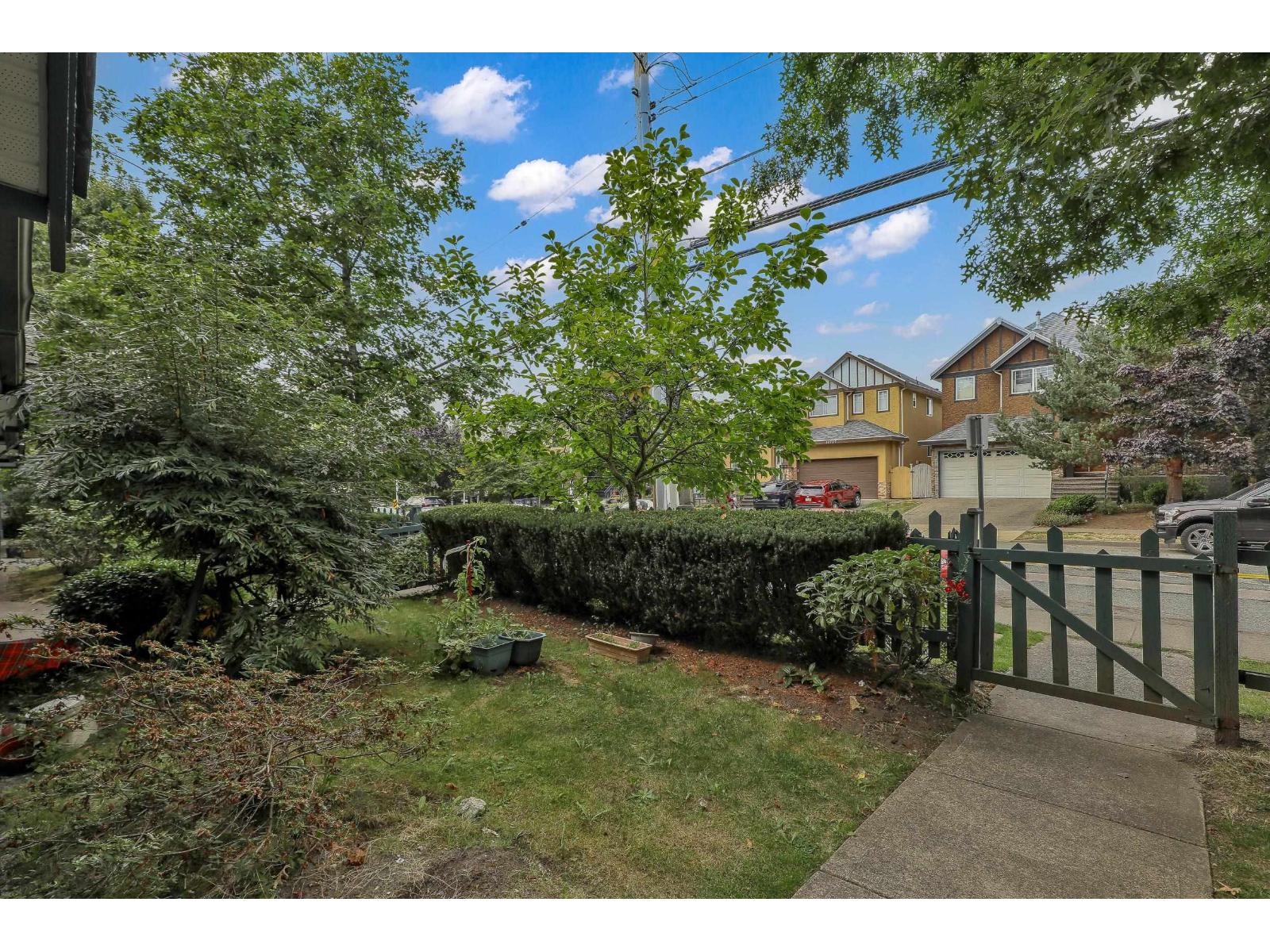 Photo 6 of 2 12730 66 Avenue, Surrey BC