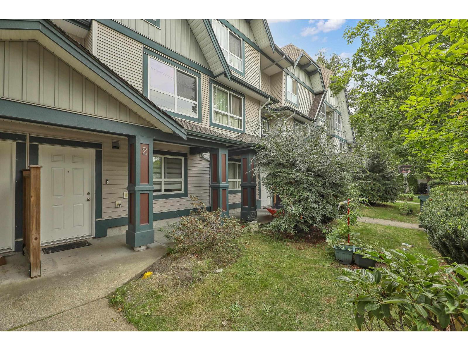 Photo 4 of 2 12730 66 Avenue, Surrey BC