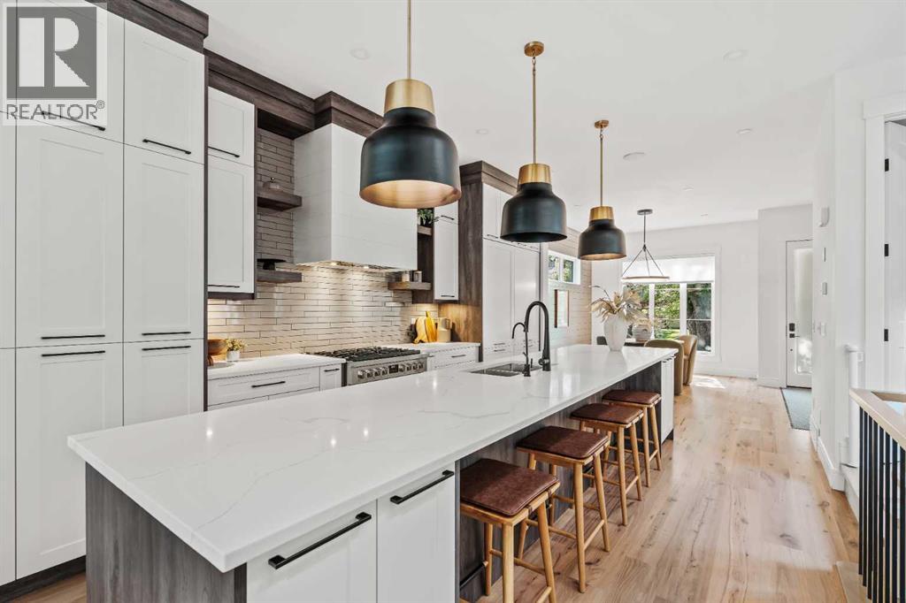 Photo 12 of 1732 47 Avenue Sw, Calgary AB