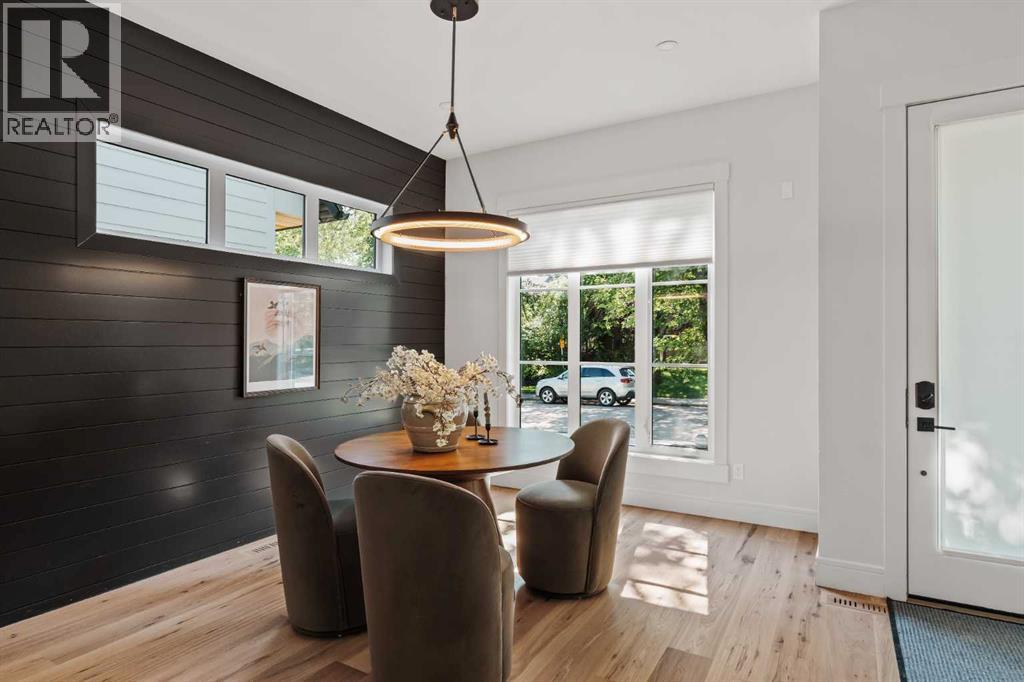 Photo 4 of 1732 47 Avenue Sw, Calgary AB