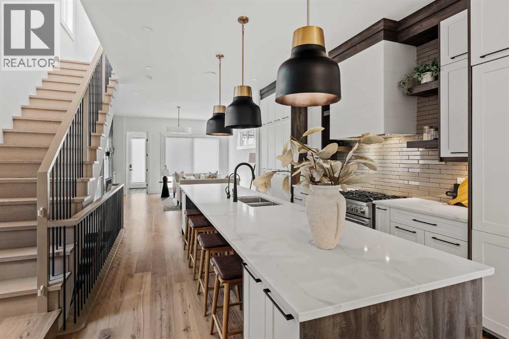 Photo 7 of 1732 47 Avenue Sw, Calgary AB