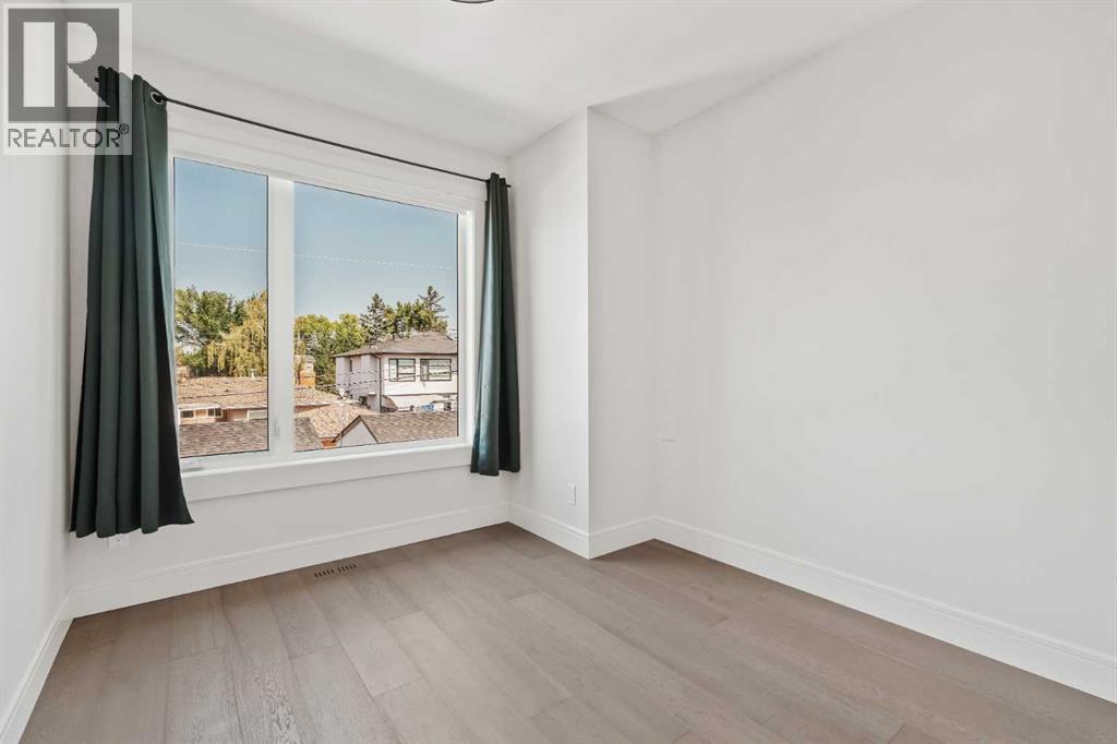 Photo 36 of 1732 47 Avenue Sw, Calgary AB