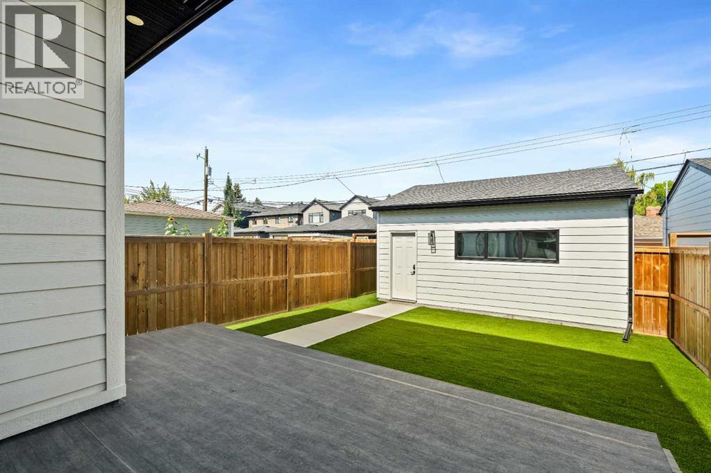 Photo 47 of 1732 47 Avenue Sw, Calgary AB