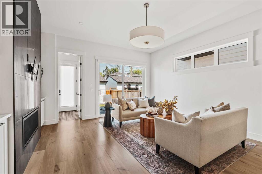Photo 20 of 1732 47 Avenue Sw, Calgary AB