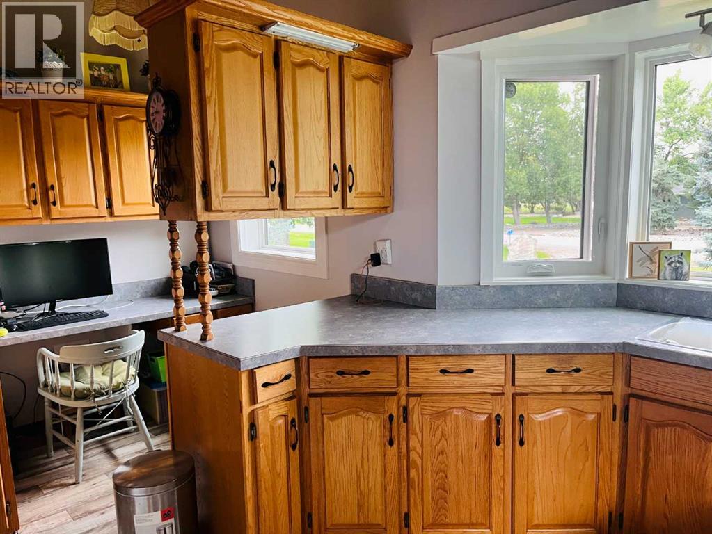 Photo 4 of 207 Moon River Drive, Moon River Estates AB
