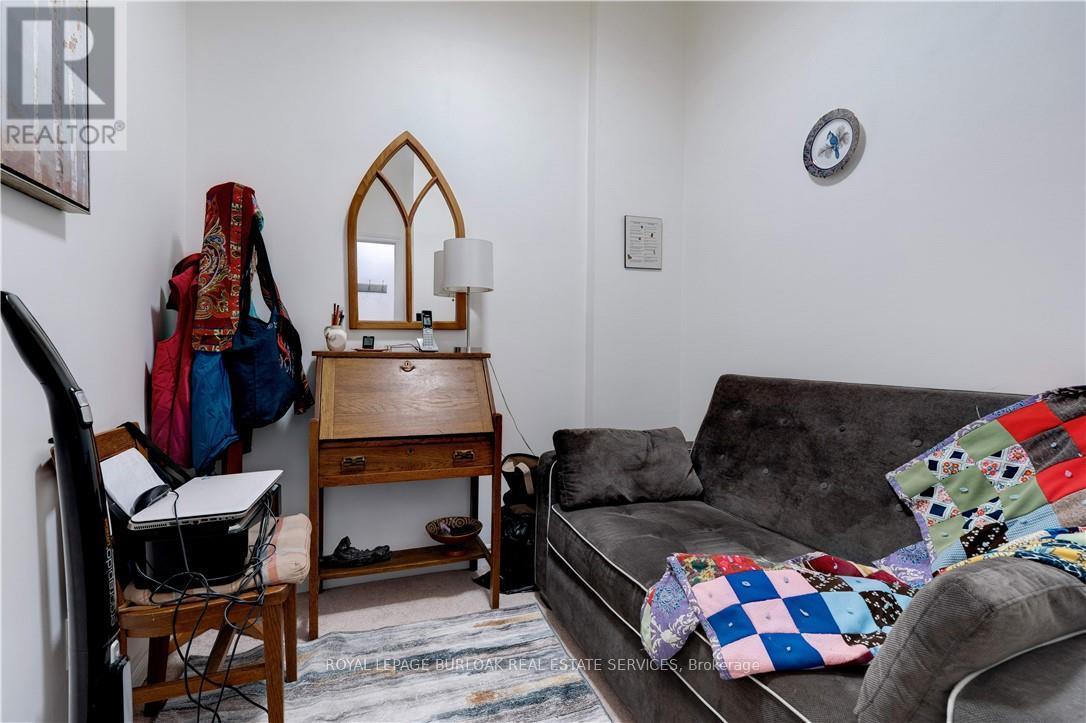 Photo 11 of 111 5327 Upper Middle Road, Burlington ON