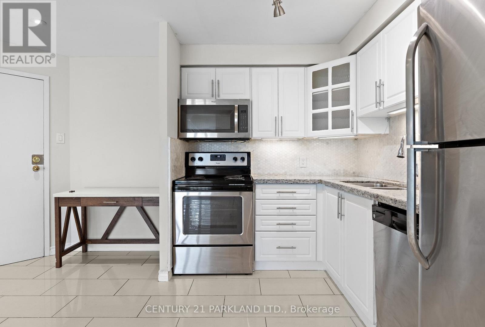 Photo 15 of 112 35 Trailwood Drive, Mississauga ON