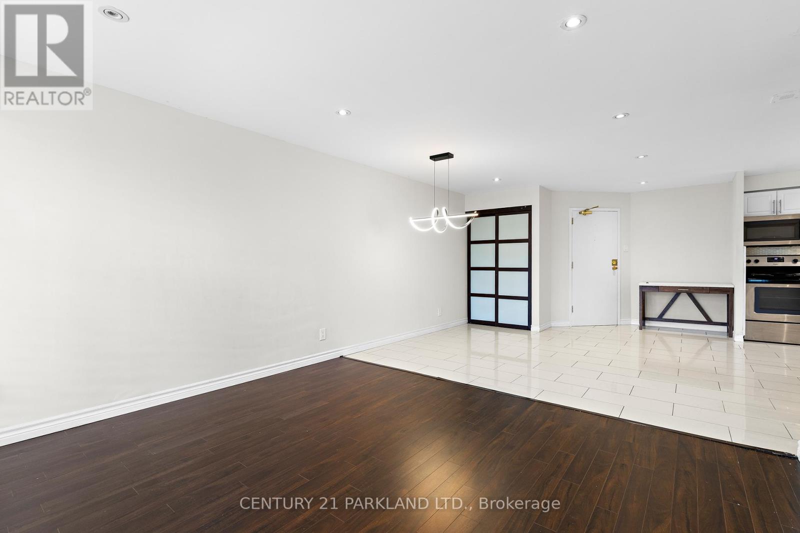 Photo 18 of 112 35 Trailwood Drive, Mississauga ON