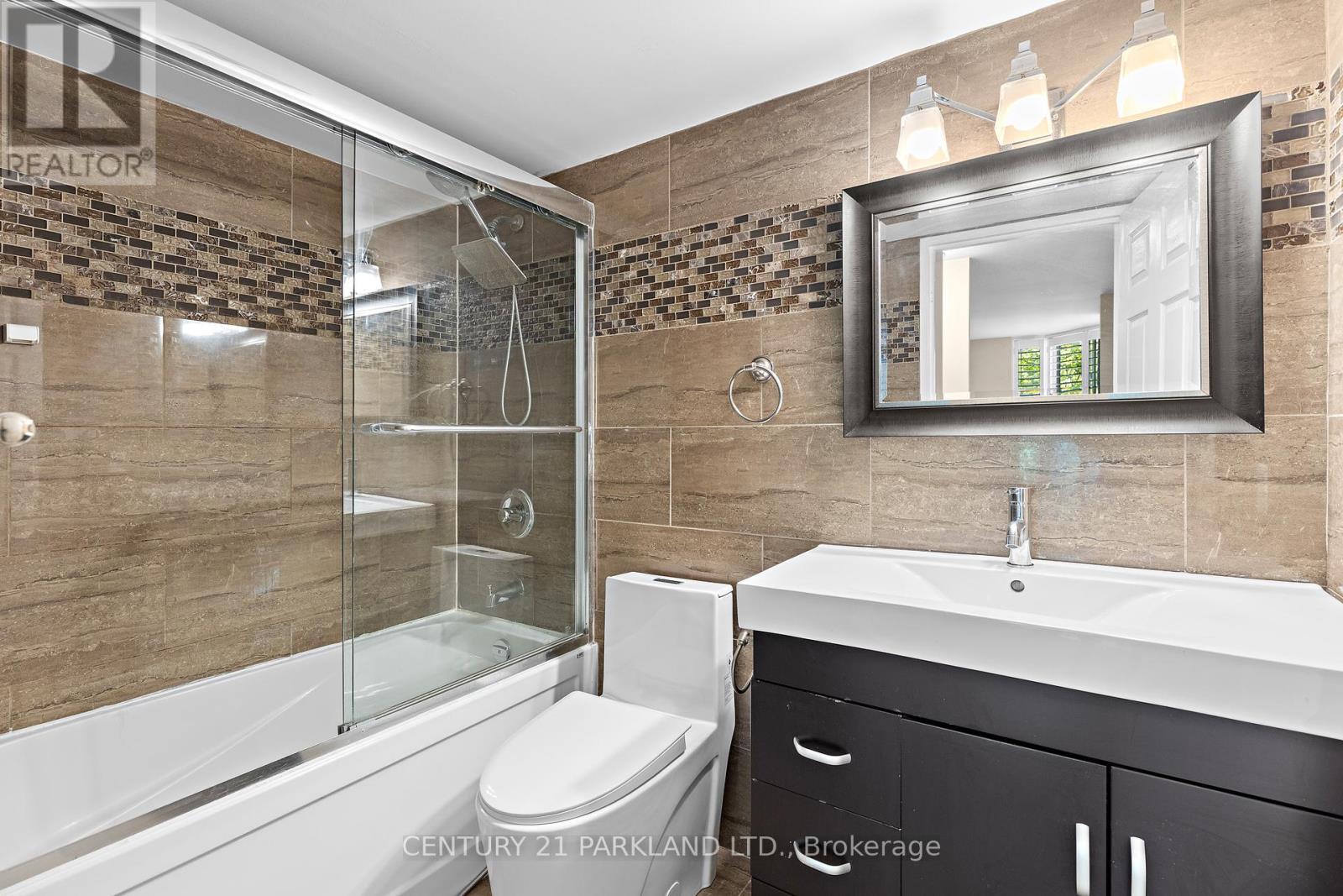 Photo 22 of 112 35 Trailwood Drive, Mississauga ON