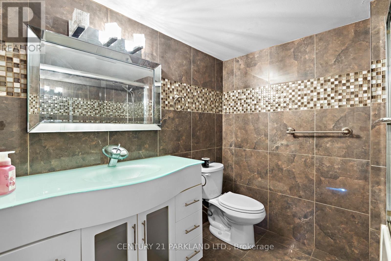 Photo 24 of 112 35 Trailwood Drive, Mississauga ON