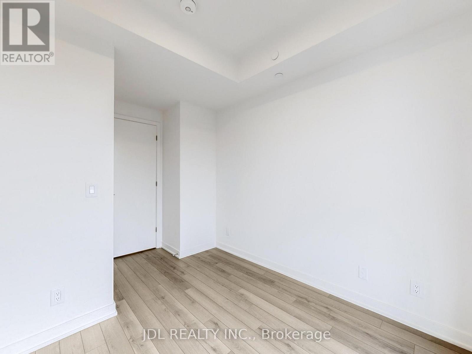 Photo 29 of 309 3079 Trafalgar Road E, Oakville ON