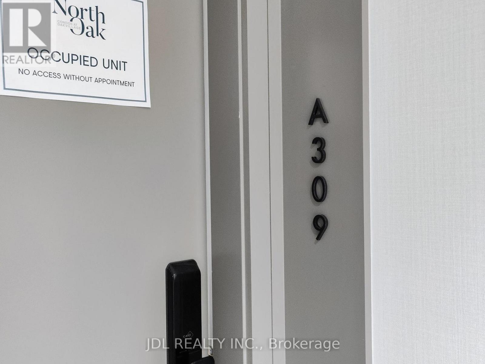 Photo 9 of 309 3079 Trafalgar Road E, Oakville ON