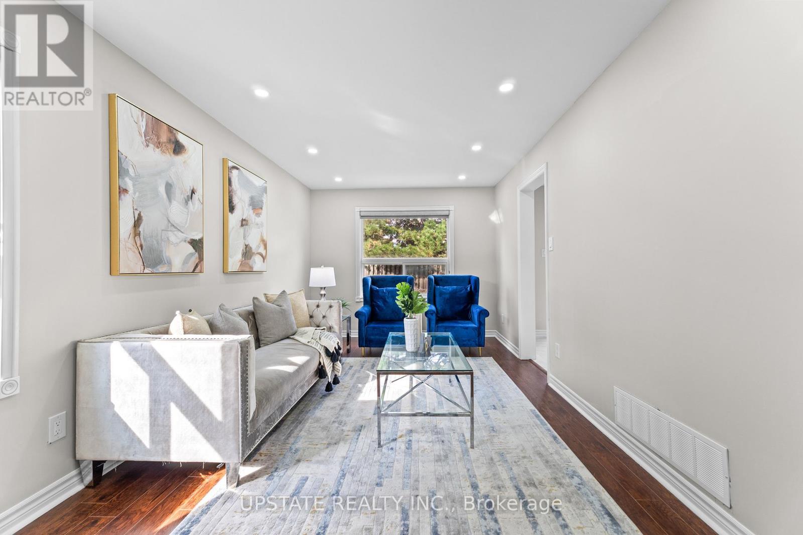 Photo 16 of 31 Danum Road, Brampton ON