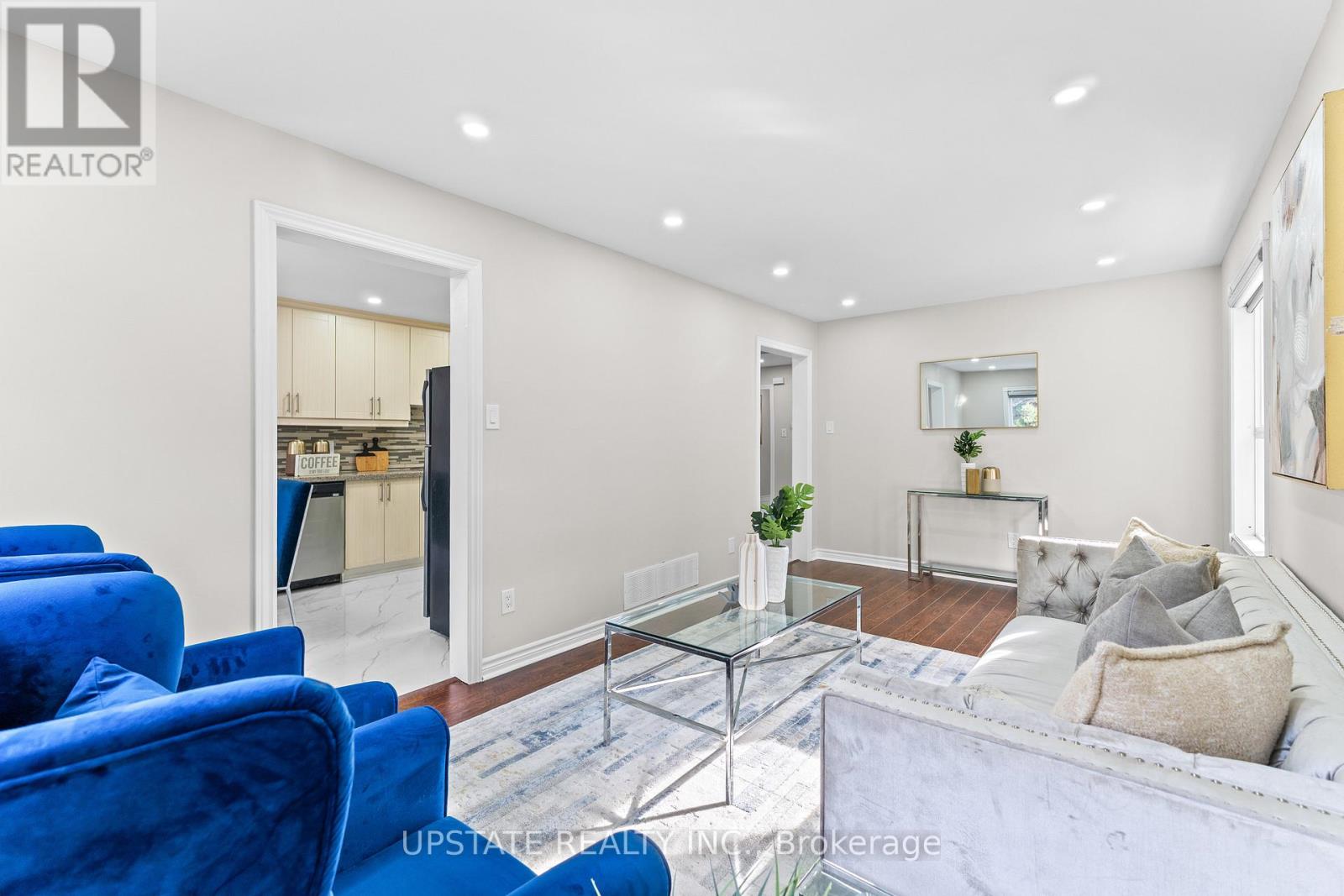 Photo 17 of 31 Danum Road, Brampton ON