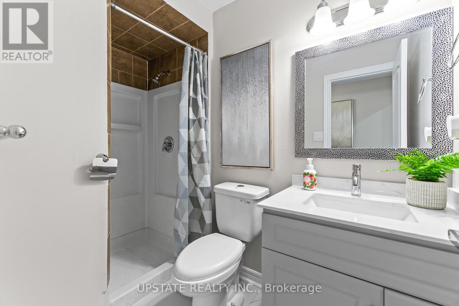 Photo 18 of 31 Danum Road, Brampton ON