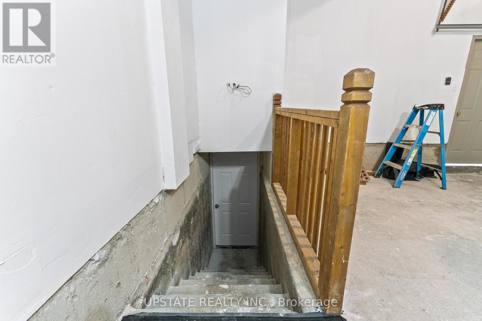Photo 35 of 31 Danum Road, Brampton ON