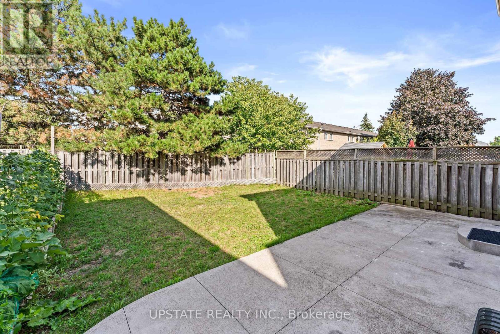 Photo 36 of 31 Danum Road, Brampton ON