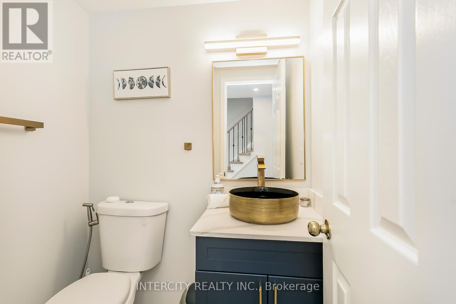 Photo 11 of 40 4950 Albina Way, Mississauga ON