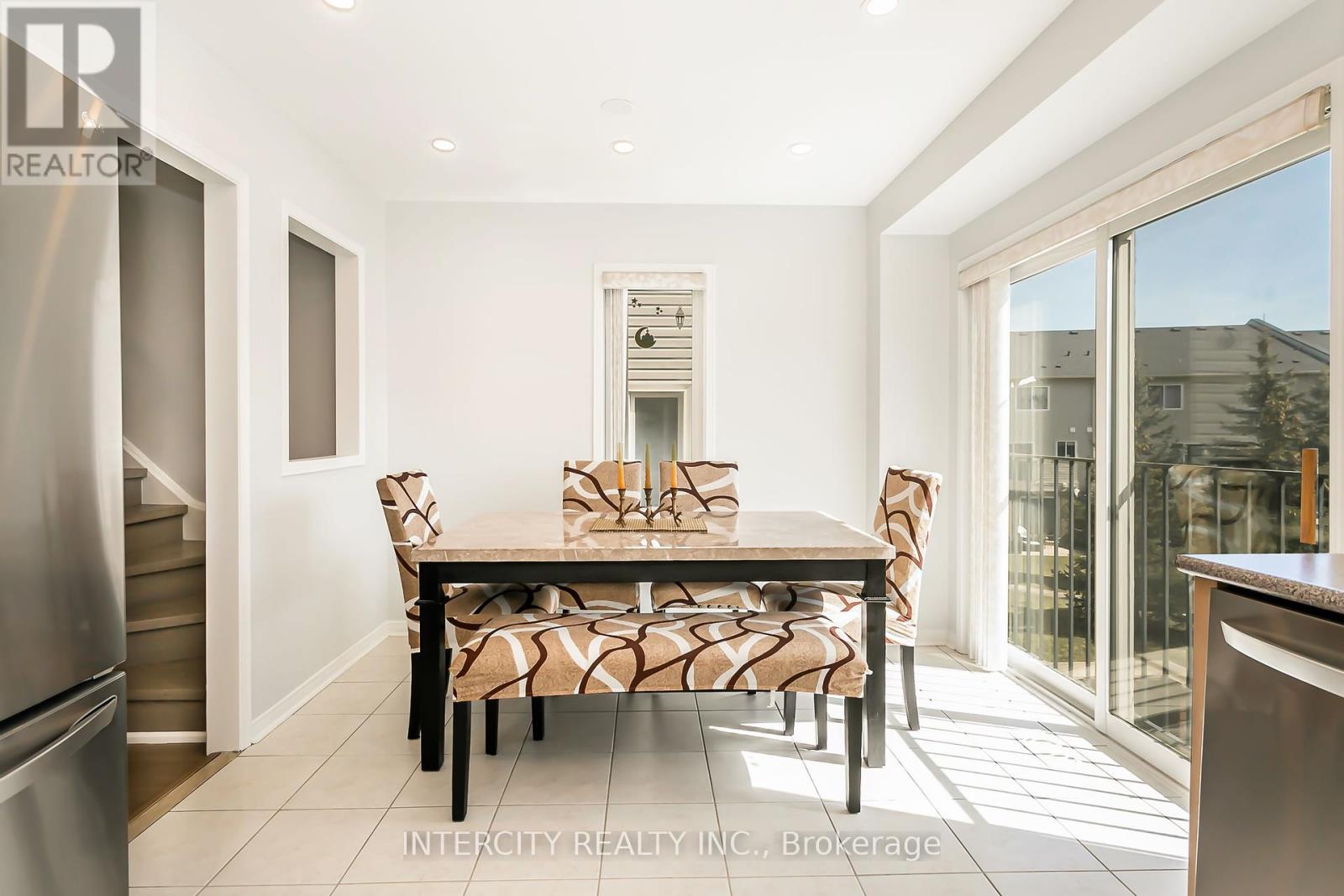Photo 16 of 40 4950 Albina Way, Mississauga ON