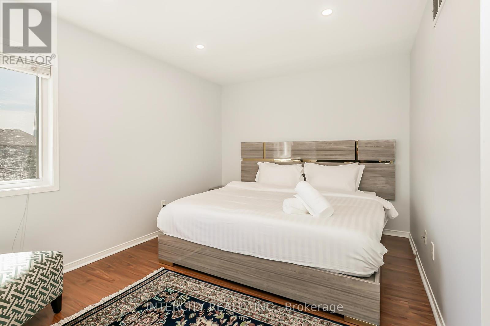 Photo 23 of 40 4950 Albina Way, Mississauga ON