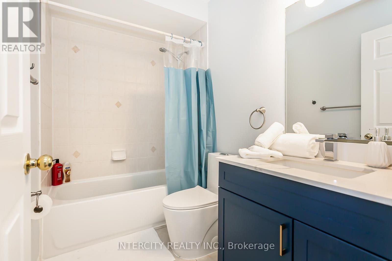 Photo 27 of 40 4950 Albina Way, Mississauga ON