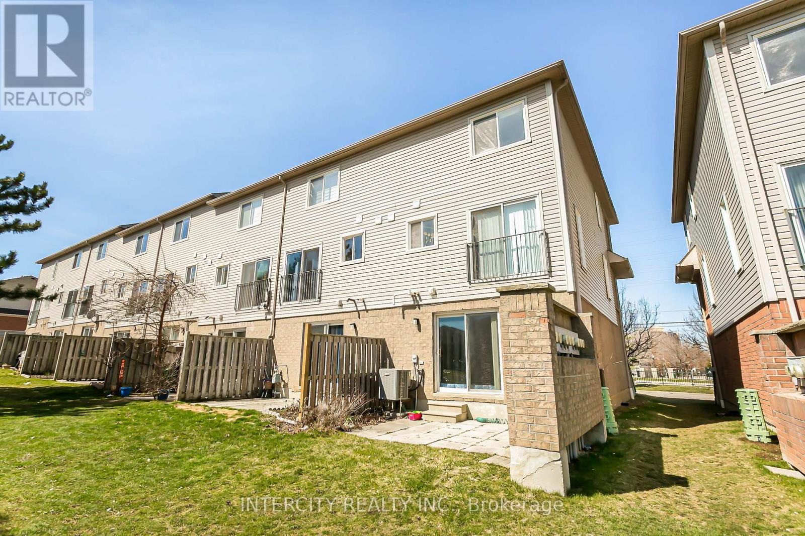 Photo 34 of 40 4950 Albina Way, Mississauga ON