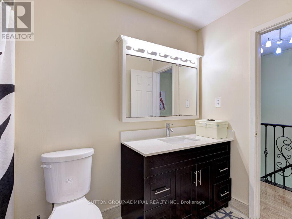 Photo 24 of 110 Foster Crescent, Brampton ON