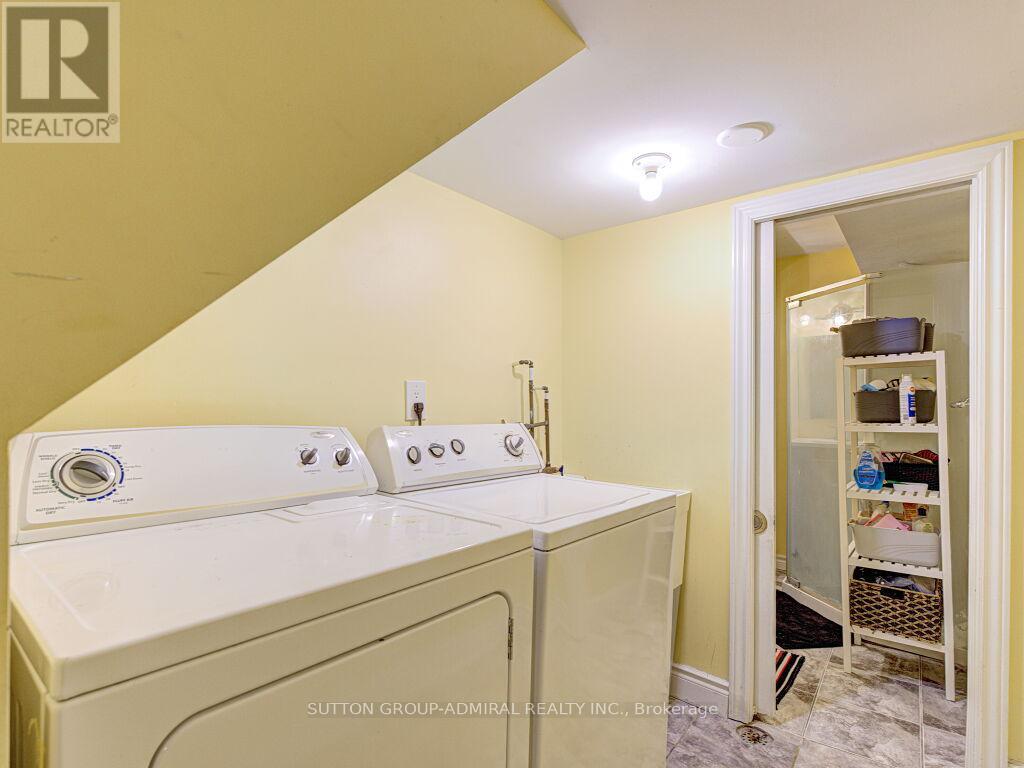 Photo 32 of 110 Foster Crescent, Brampton ON