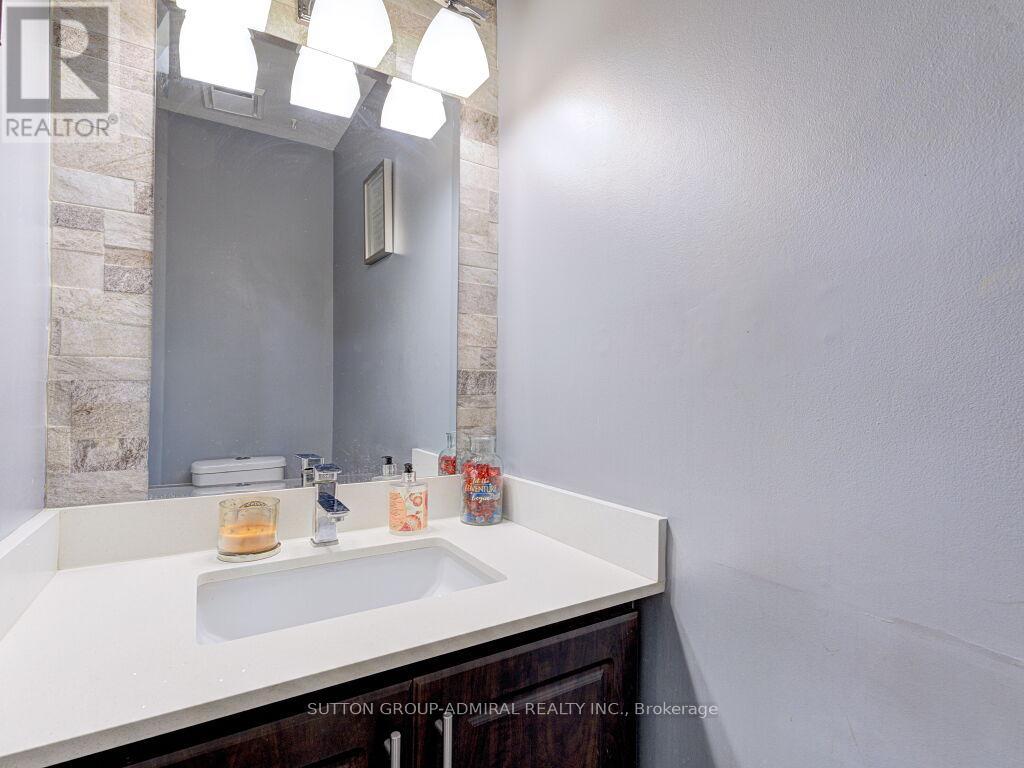 Photo 35 of 110 Foster Crescent, Brampton ON