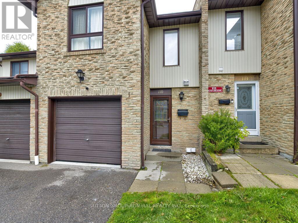 Photo 5 of 110 Foster Crescent, Brampton ON